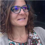 Empatía, asertiva, exigente. tolerante, asertiva, eficaz y aptitud positiva siempre